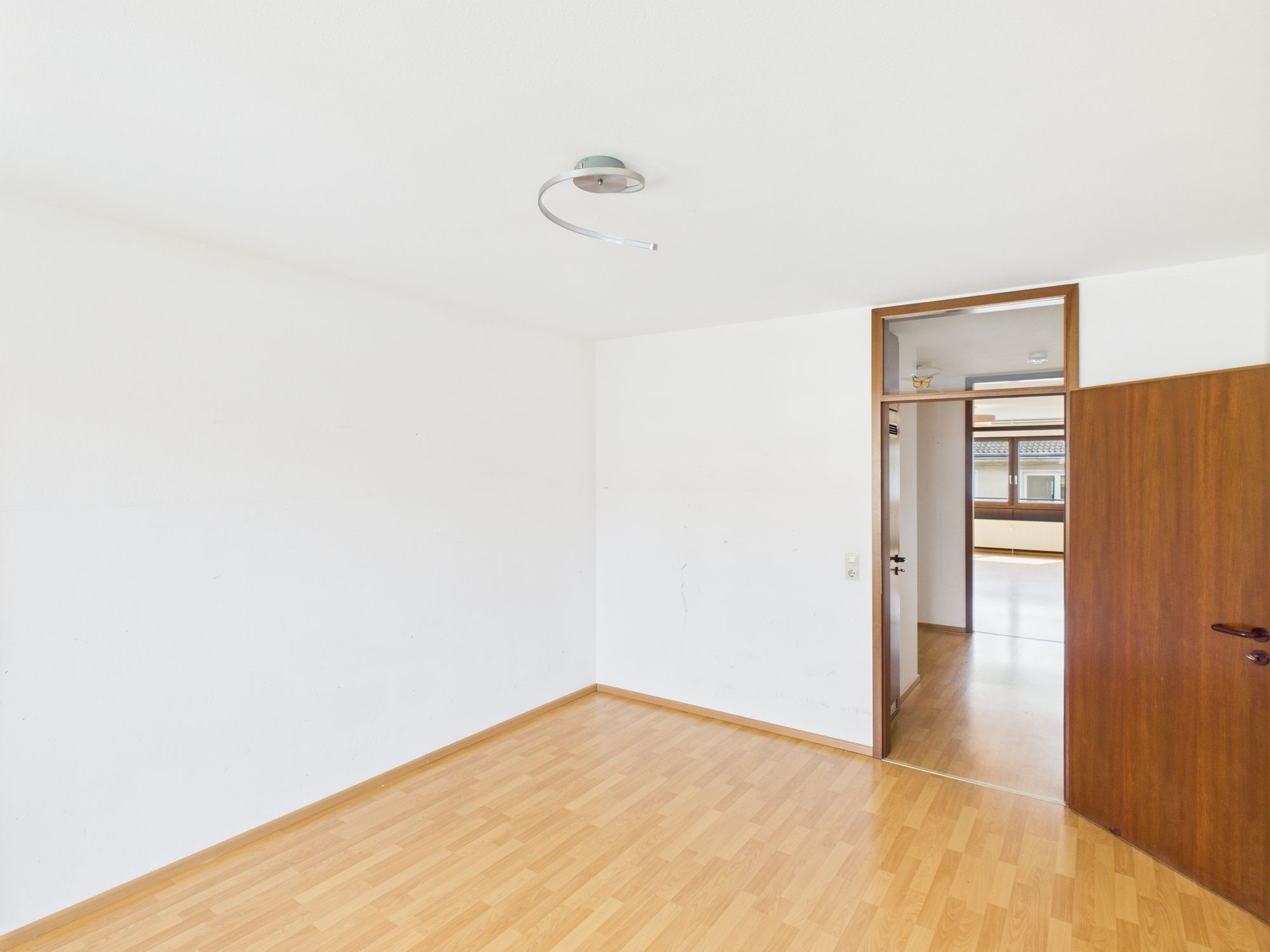Perfekt geeignet als 3er WG - zentrale Wohnung mit Renovierungsstau in 68159 Mannheim – DESEO Immobilien Mannheim 7/9