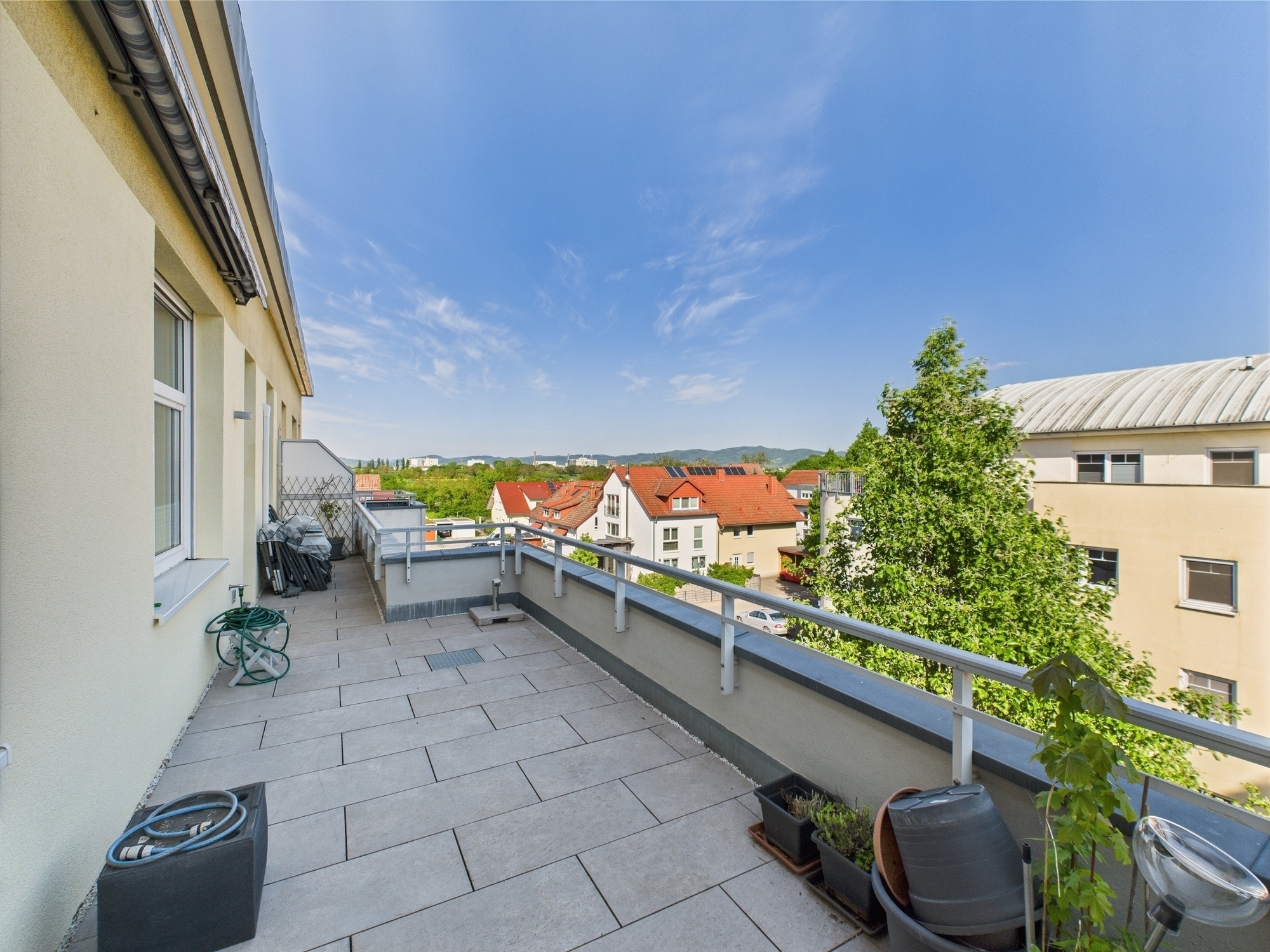 Wohnen mit Weitblick – Exklusive Terrassenwohnung mit 126 m² Außenfläche in Ilvesheim in 68549 Ilvesheim – DESEO Immobilien Mannheim 7/14