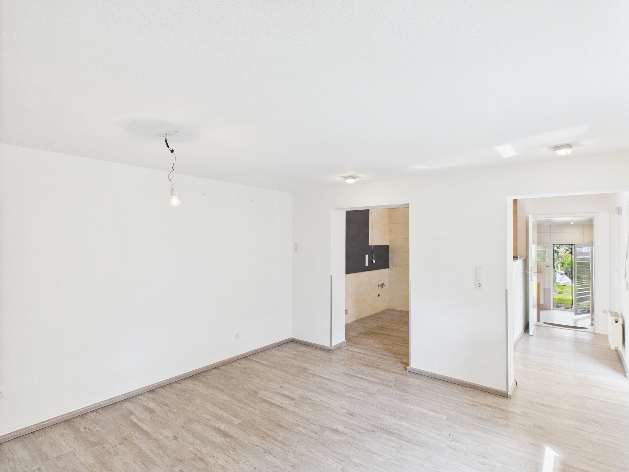Attraktives Mehrgenerationenhaus mit Potenzial – Ludwigshafen-Gartenstadt in Ludwigshafen Mundenheim, 67065 Ludwigshafen am Rhein – DESEO Immobilien Mannheim 6/21
