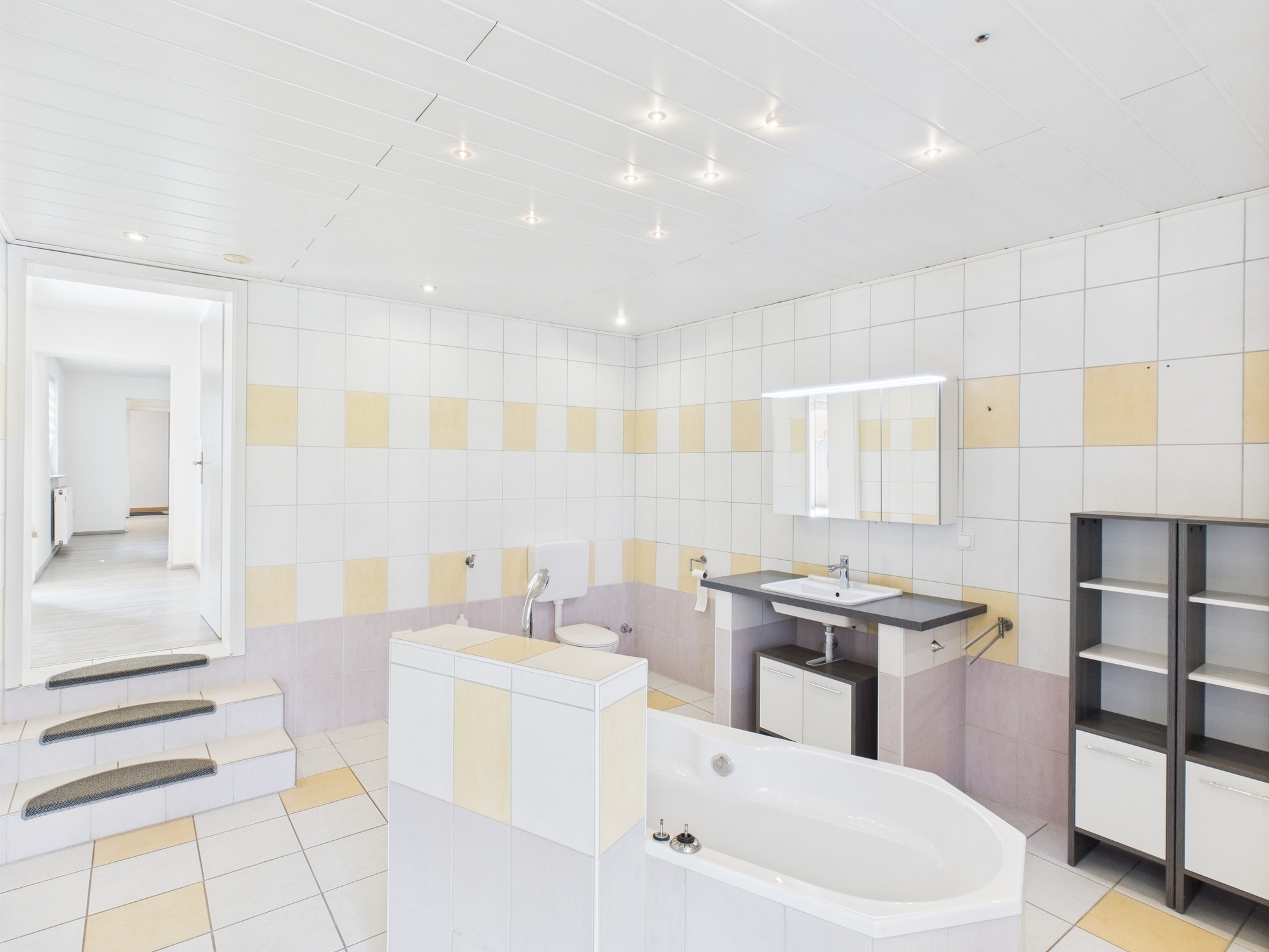 Attraktives Mehrgenerationenhaus mit Potenzial – Ludwigshafen-Gartenstadt in Ludwigshafen Mundenheim, 67065 Ludwigshafen am Rhein – DESEO Immobilien Mannheim 7/21