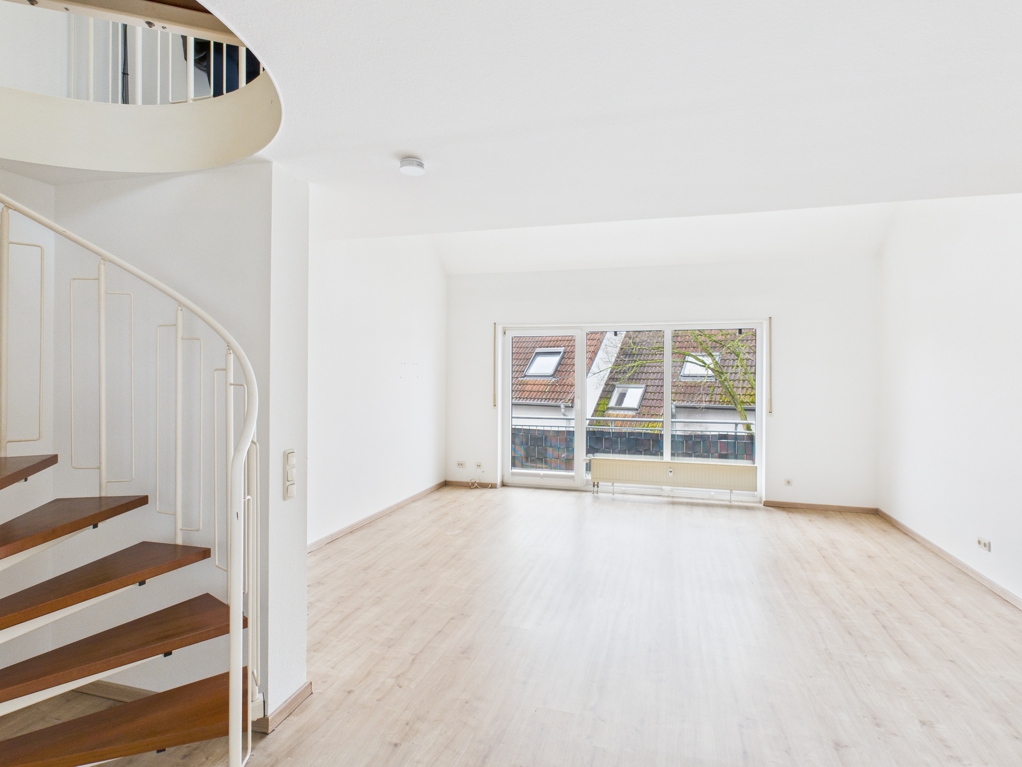 Wohnen mit Charakter: 2-Zimmer-Maisonette mit Galerie, Balkon & 2 Bädern in 67069 Ludwigshafen am Rhein – DESEO Immobilien Mannheim 15/36