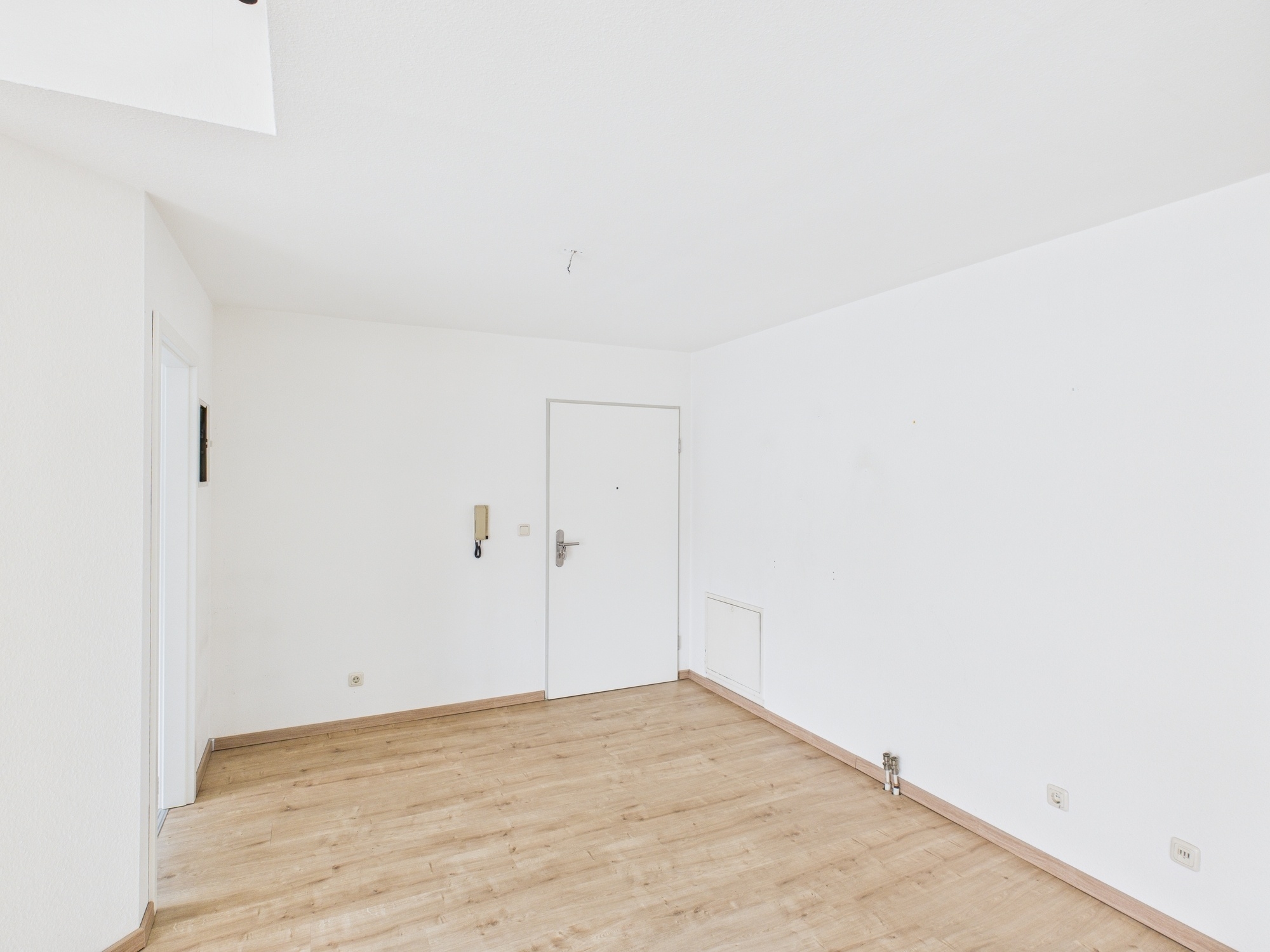 Wohnen mit Charakter: 2-Zimmer-Maisonette mit Galerie, Balkon & 2 Bädern in 67069 Ludwigshafen am Rhein – DESEO Immobilien Mannheim 18/36