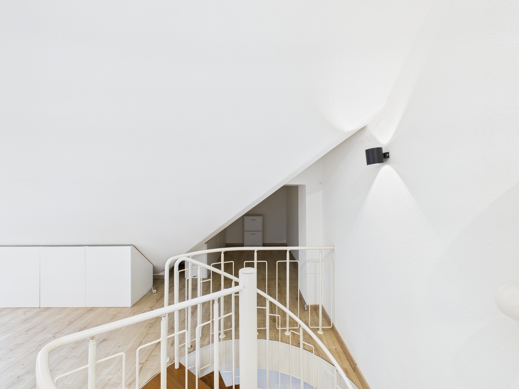 Wohnen mit Charakter: 2-Zimmer-Maisonette mit Galerie, Balkon & 2 Bädern in 67069 Ludwigshafen am Rhein – DESEO Immobilien Mannheim 27/36