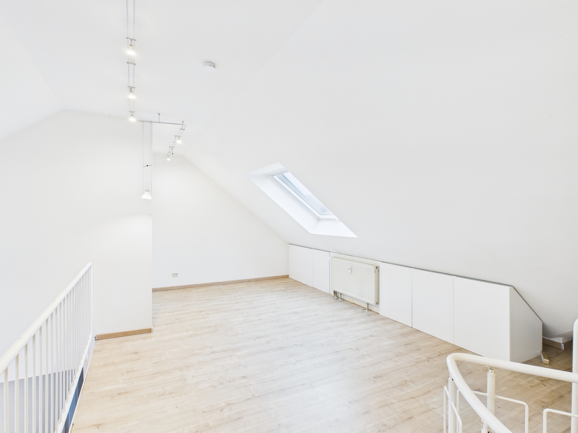 Wohnen mit Charakter: 2-Zimmer-Maisonette mit Galerie, Balkon & 2 Bädern in 67069 Ludwigshafen am Rhein – DESEO Immobilien Mannheim 28/36