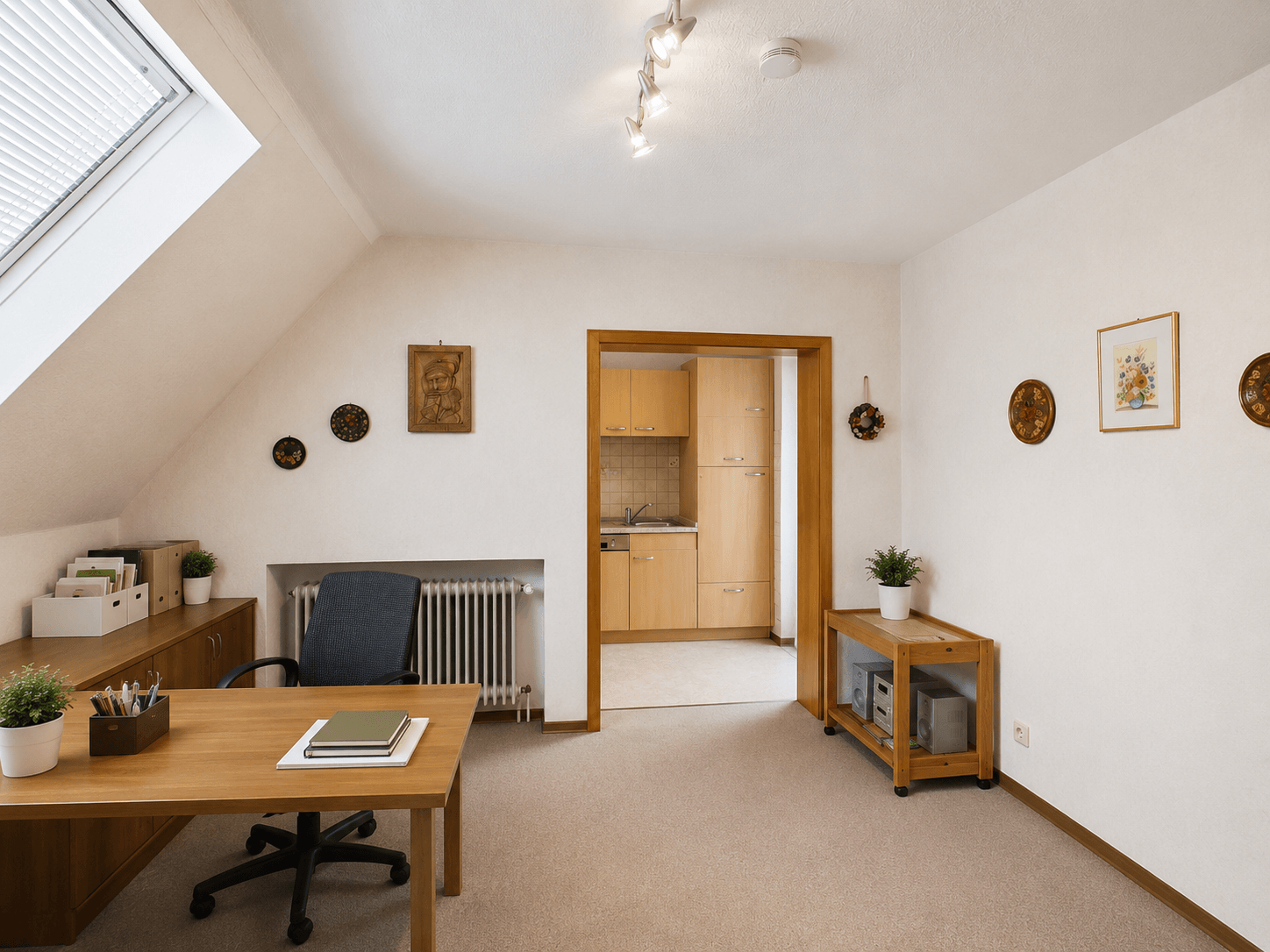 Viel Raum für neue Ideen – ein Zuhause mit Geschichte und Entwicklungspotenzial in 67067 Ludwigshafen am Rhein – DESEO Immobilien Mannheim 10/26