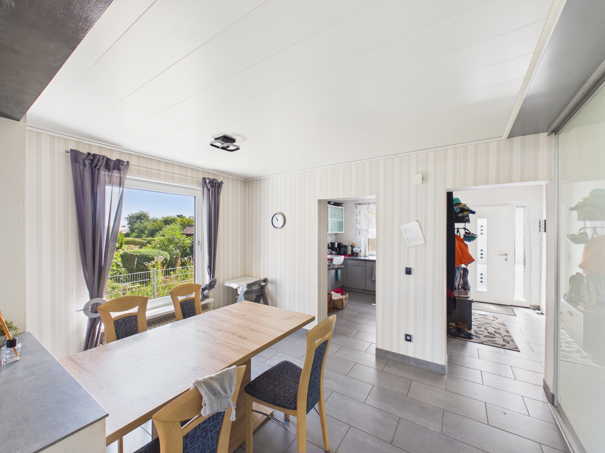 Großzügige Doppelhaushälfte mit Garten & Garage in 67112 Mutterstadt – DESEO Immobilien Mannheim 2/15