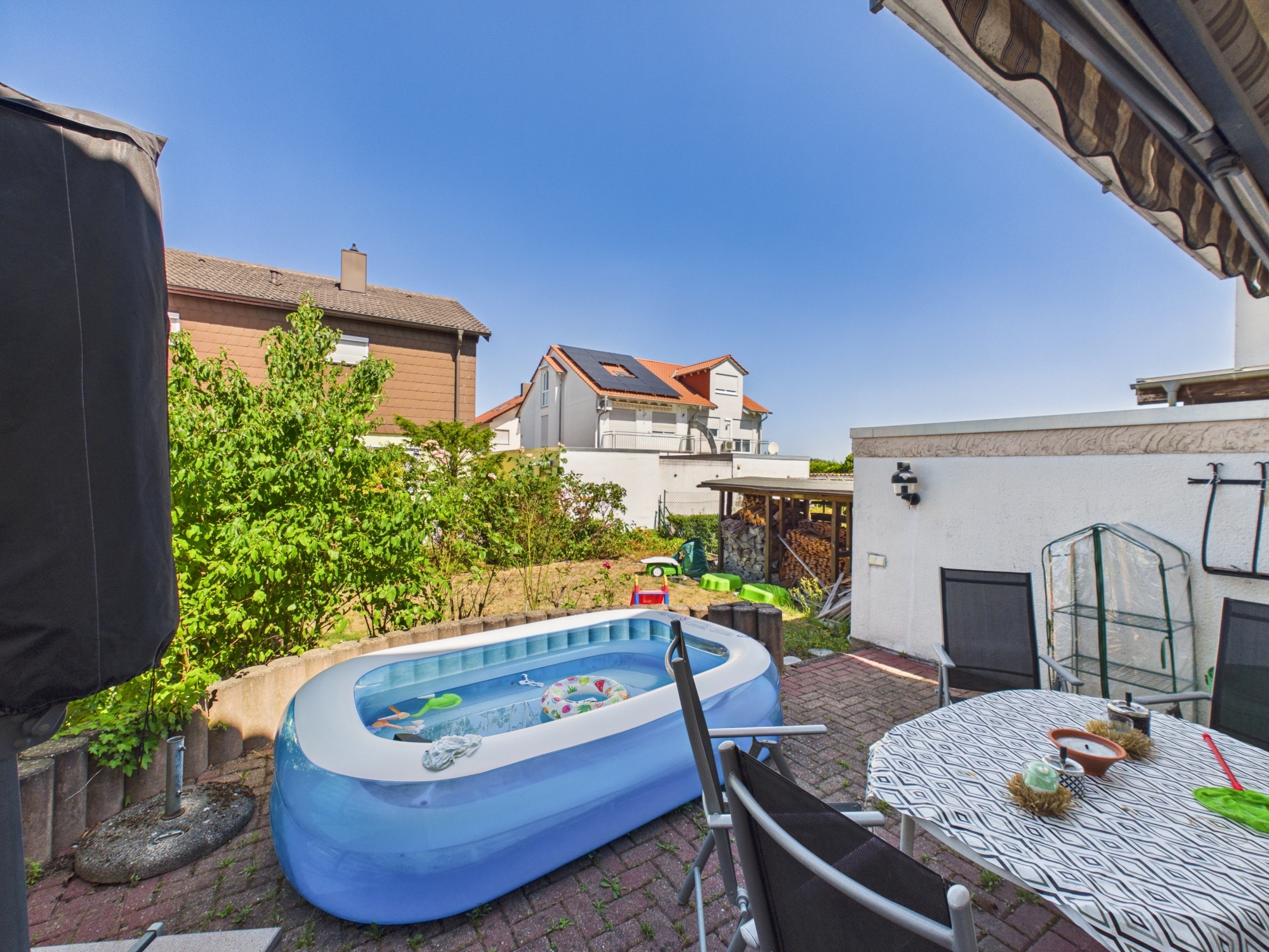 Großzügige Doppelhaushälfte mit Garten & Garage in 67112 Mutterstadt – DESEO Immobilien Mannheim 11/15