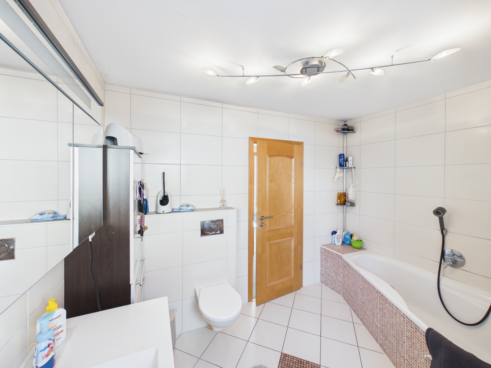 Familienglück in Walldorf – 3 Schlafzimmer, Garten und Doppelgarage mit viel Platz zum Wohlfühlen in 69190 Walldorf – DESEO Immobilien Mannheim 10/15