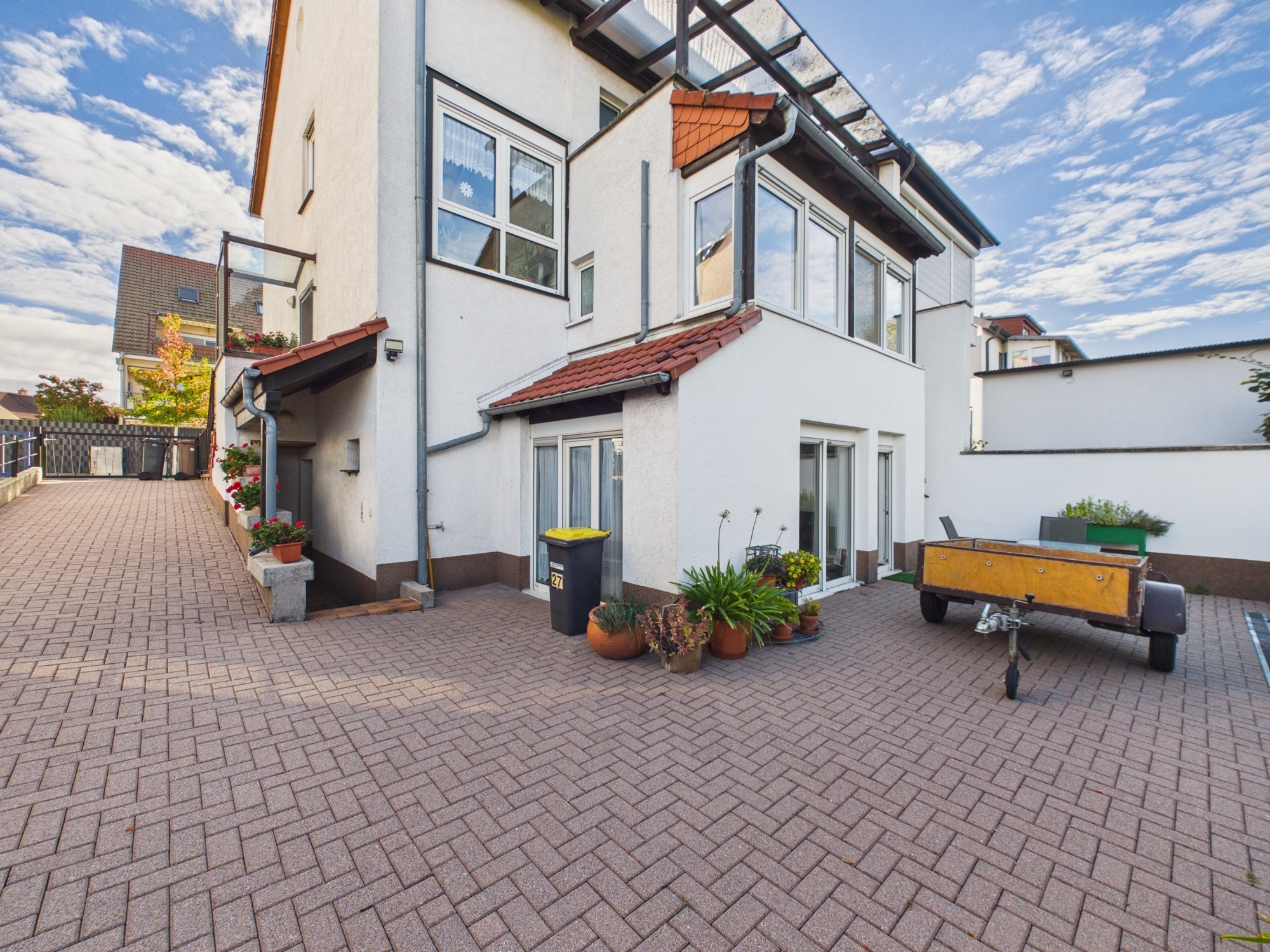 Ein Garten zum Verlieben & viel Platz für die Familie in 67065 Ludwigshafen am Rhein – DESEO Immobilien Mannheim 10/31
